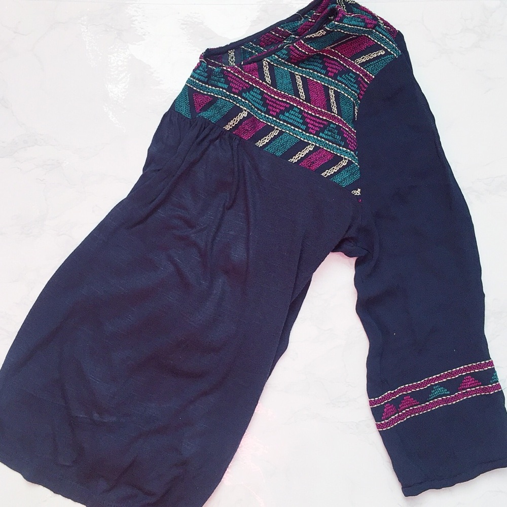 Lucky Brand Tribal Print Blue Long Sleeve Blouse.